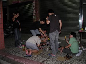 31中秋烤肉2004-09-27 20-41-45.JPG